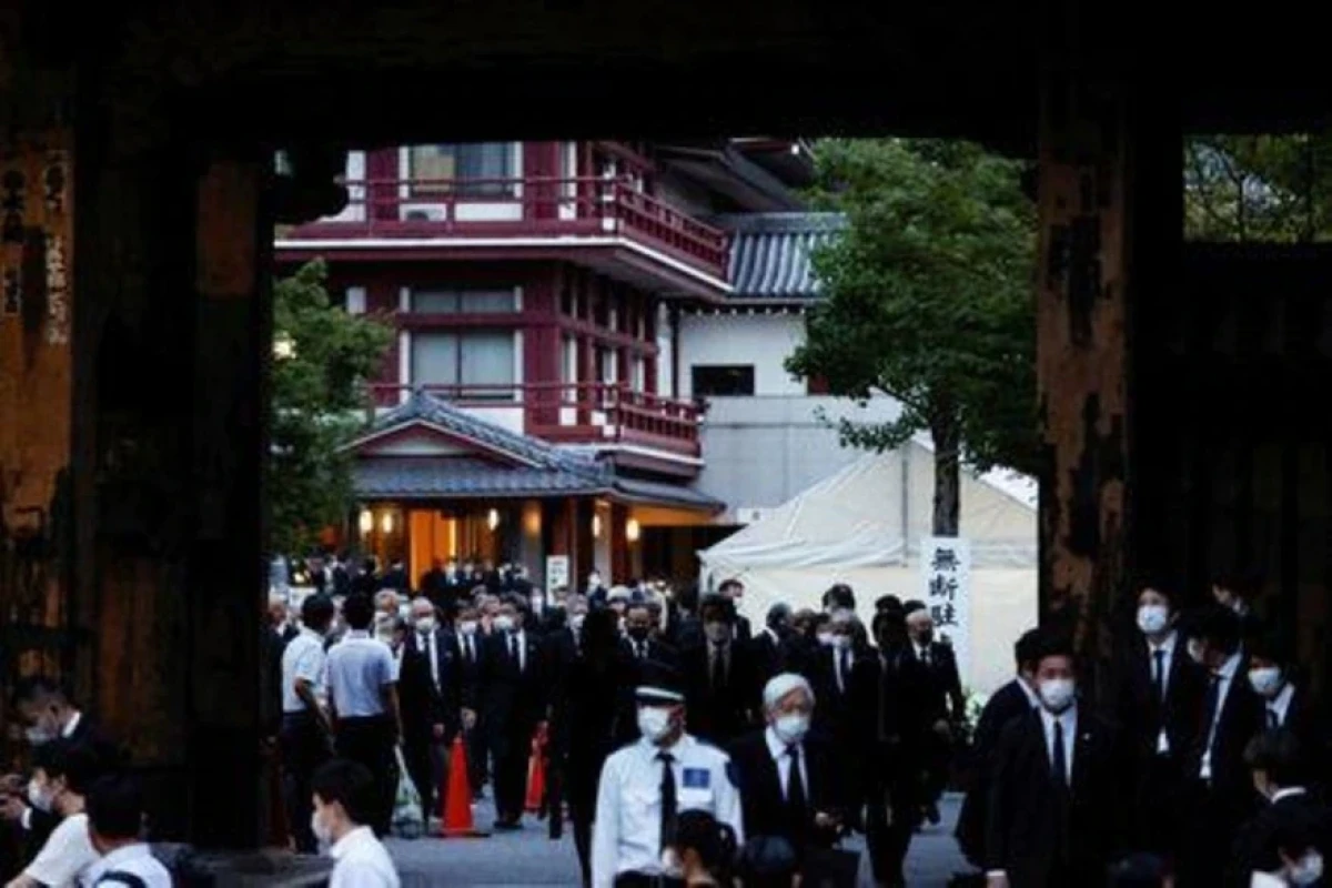 Mourners throng Abe's wake as his party secures sombre Japan election win