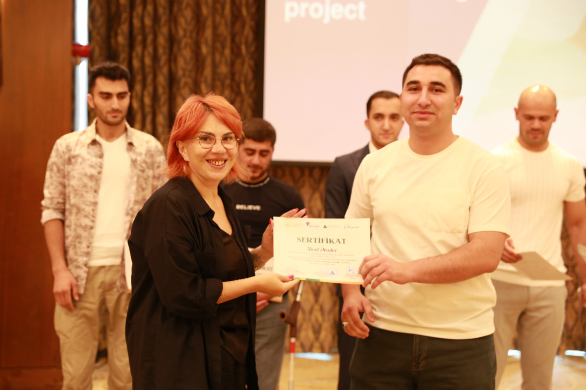 Azercell-supported vocational training for the veterans and children of martyrs of the Patriotic War has concluded