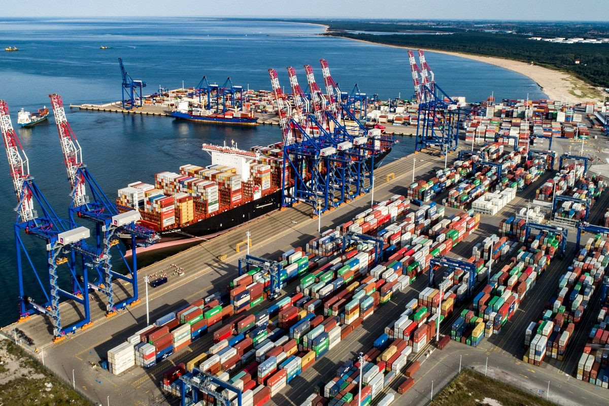 Iran Shipping Lines allocates 300 Containers for moving cargo to Russia