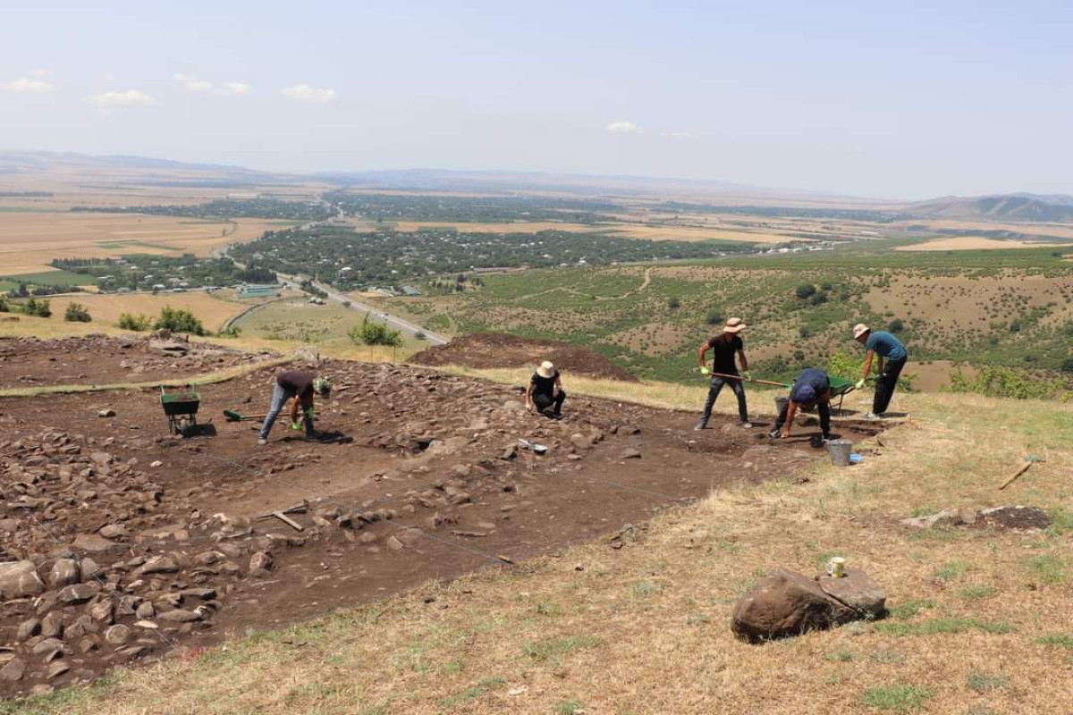 Public building remains discovered in the Kilsedag temple complex