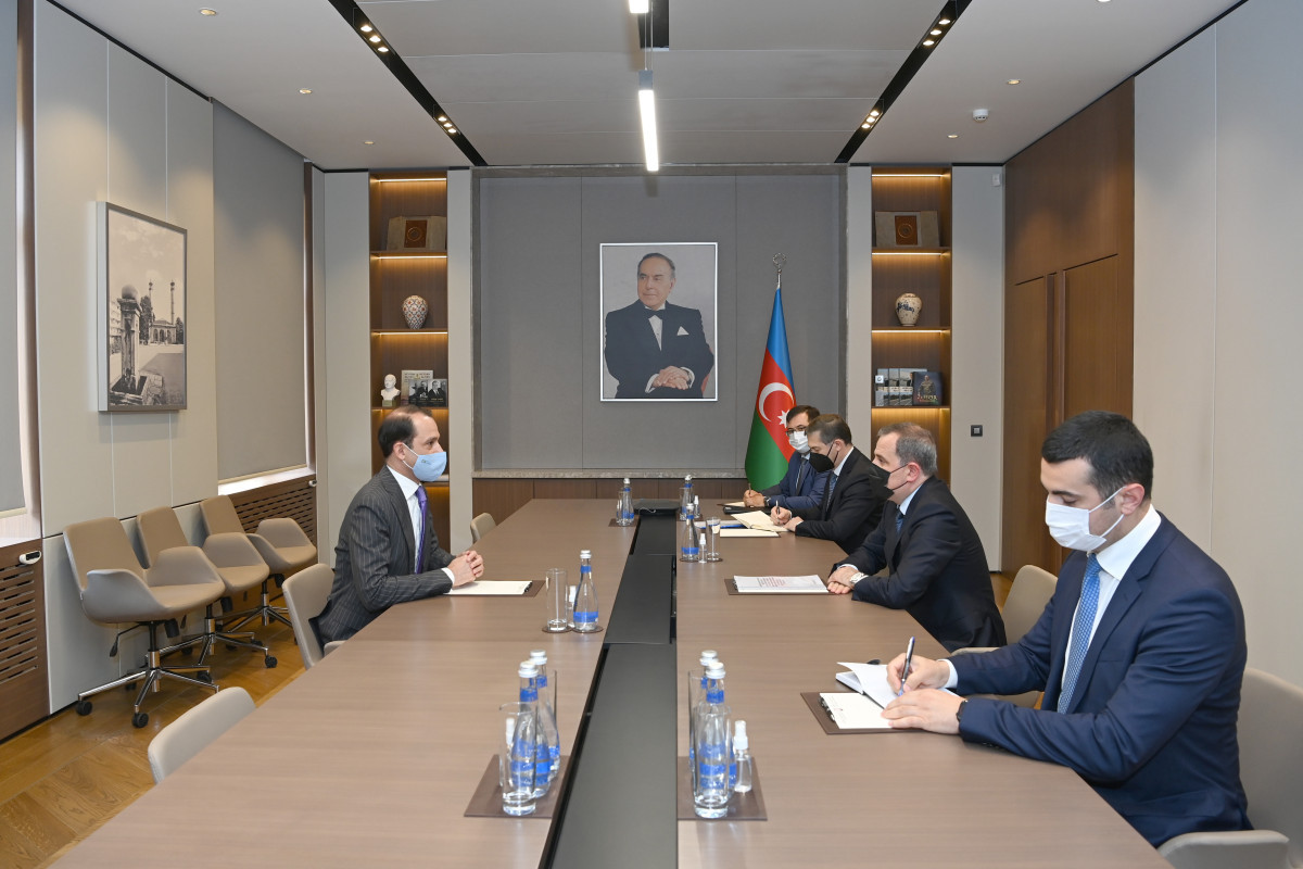 Azerbaijani FM received Swedish Ambassador