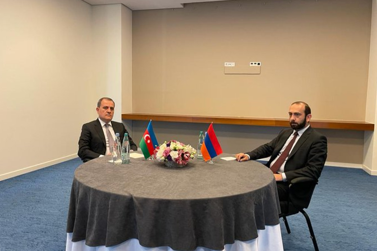 Jeyhun Bayramov, Ararat Mirzoyan