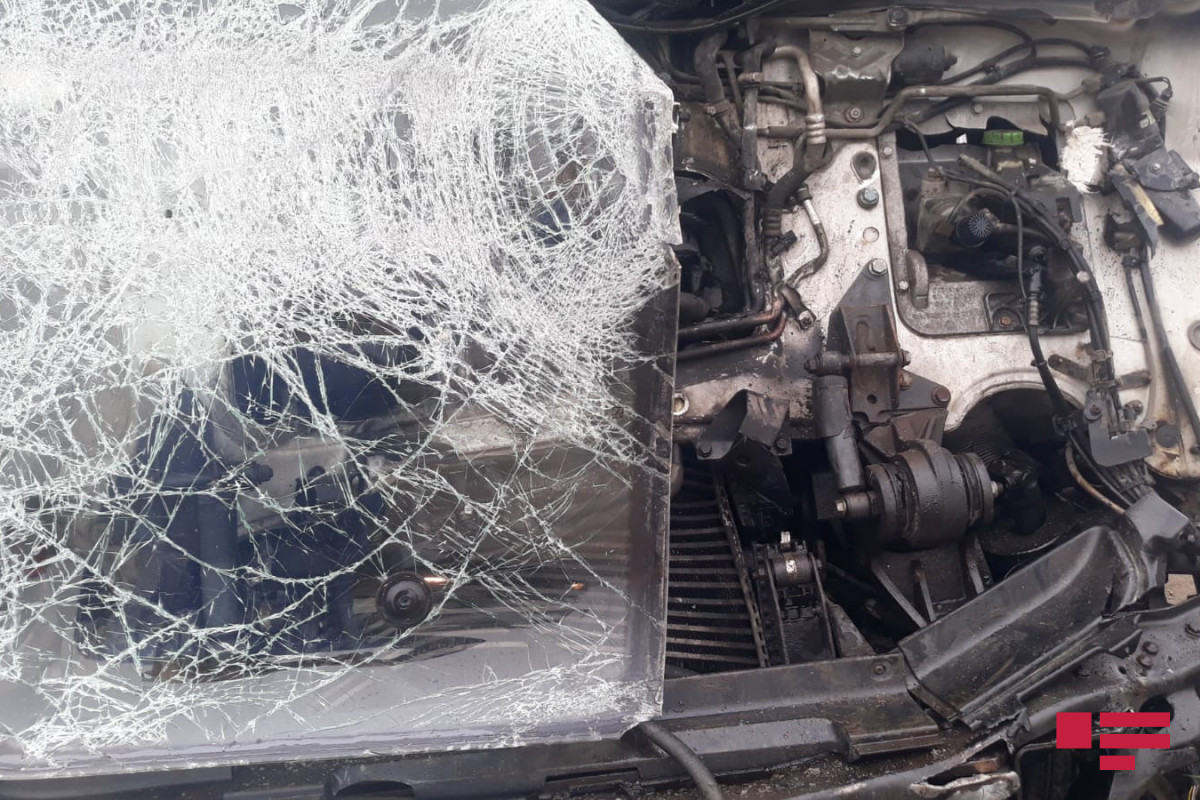Traffic accidents in Azerbaijan killed 6 people, injured 5 over the weekend