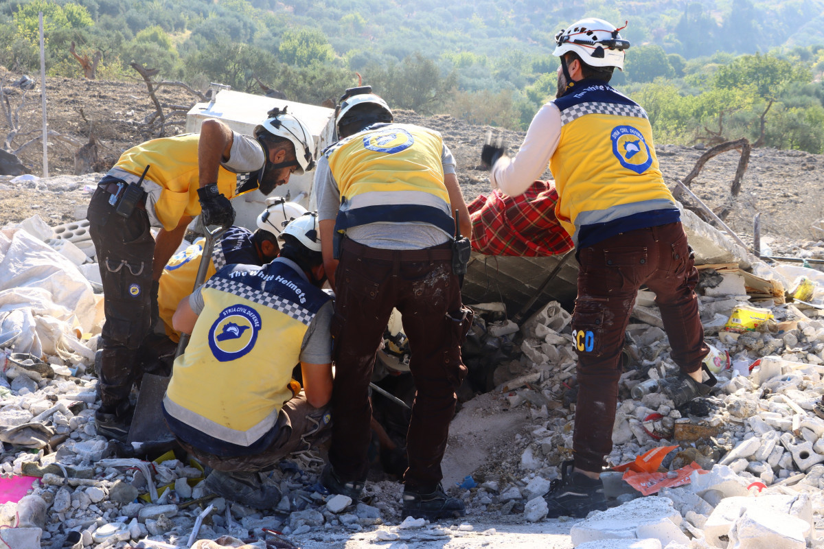 Russian airstrike on residential areas in Idlib kills at least 7