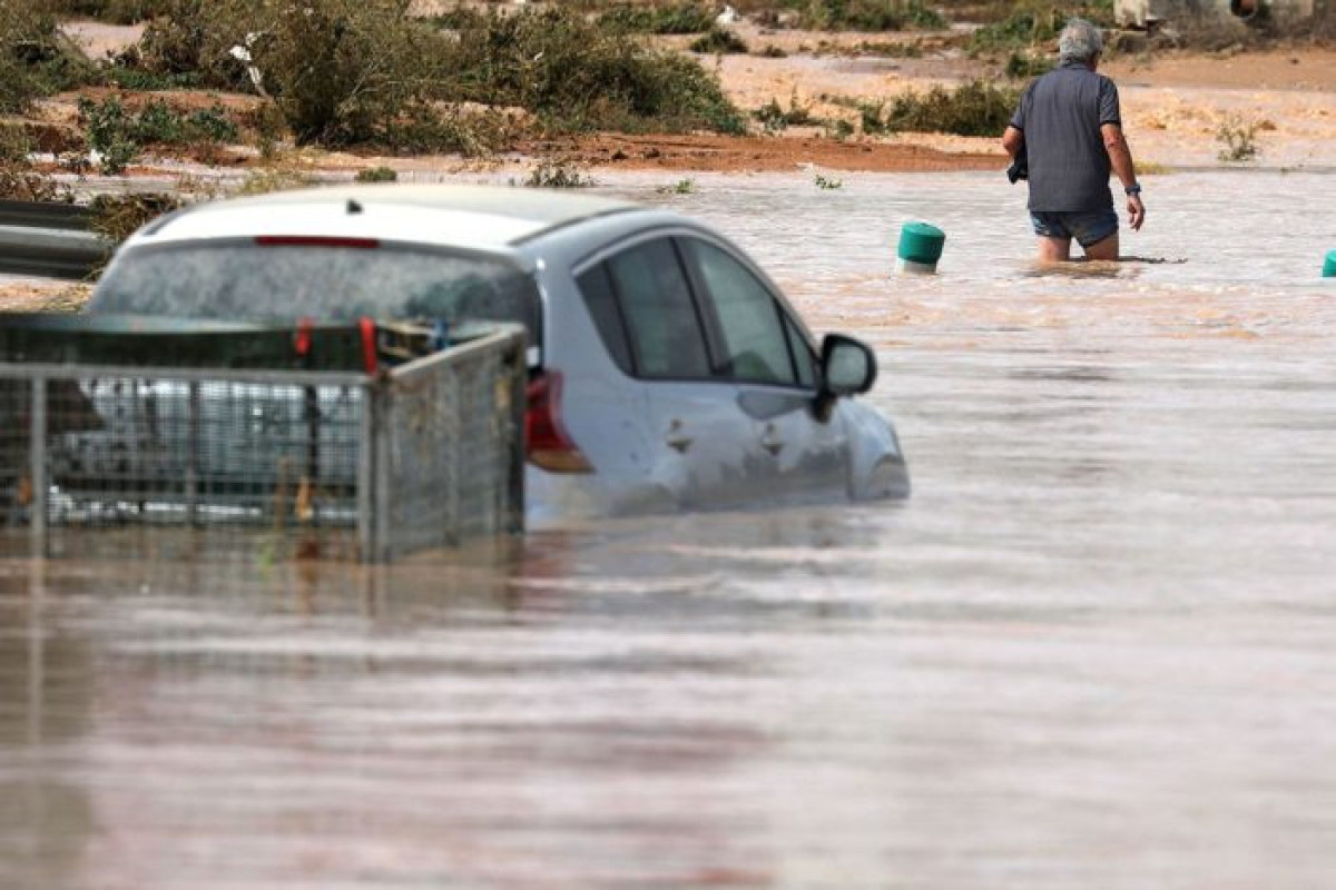 Two dead and 1 missing after flash flooding in New Mexico