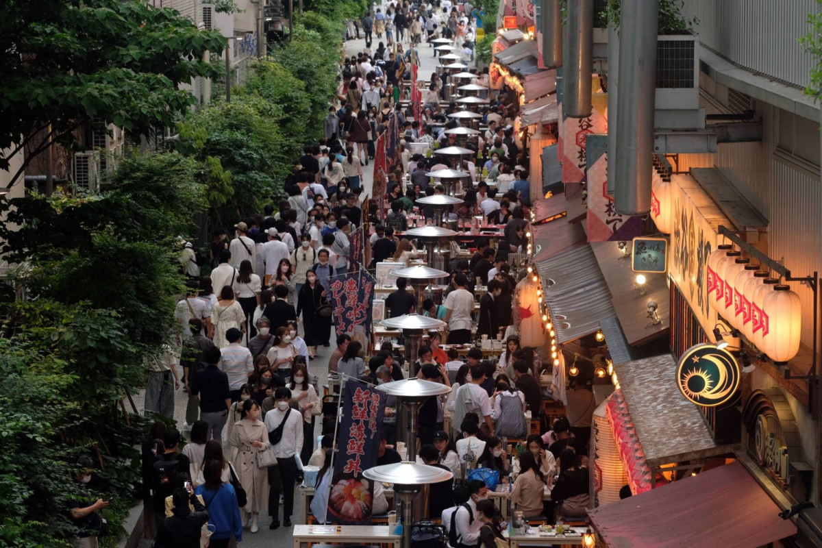New infections in Japan exceed 190,000 to set fresh daily record