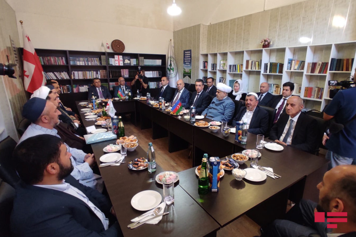 Allahshukur Pashazade visits Juma Mosque in Tbilisi -PHOTO 