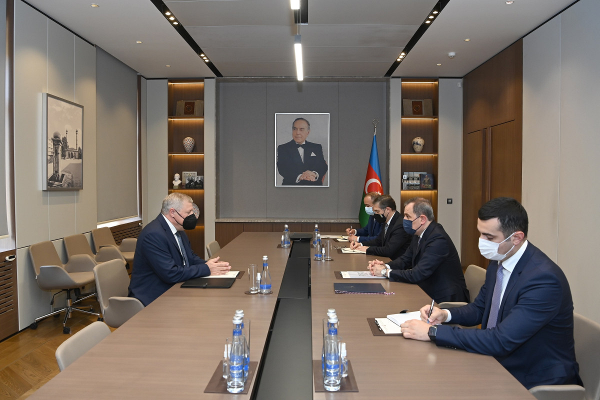Azerbaijan's FM receives new ambassador of Slovakia