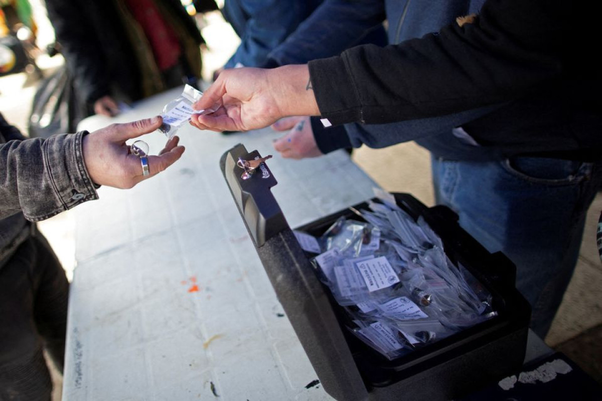 Canada to temporarily decriminalize some drug possession to tackle abuse problem