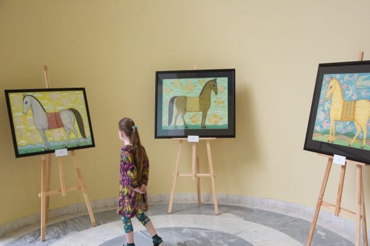Moscow hosts exhibition of Azerbaijani artist dedicated to Children