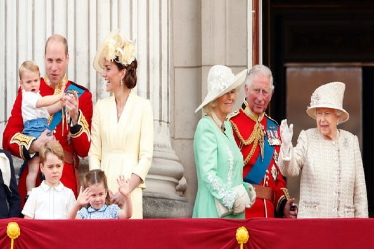 Queen Elizabeth to miss Friday's Jubilee event due to mobility issues