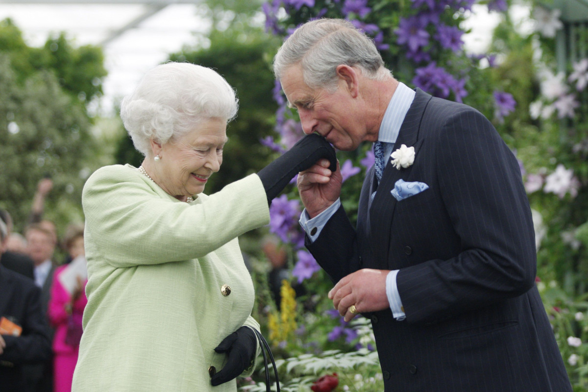 'You continue to make history': Prince Charles pays tribute to mum Queen Elizabeth