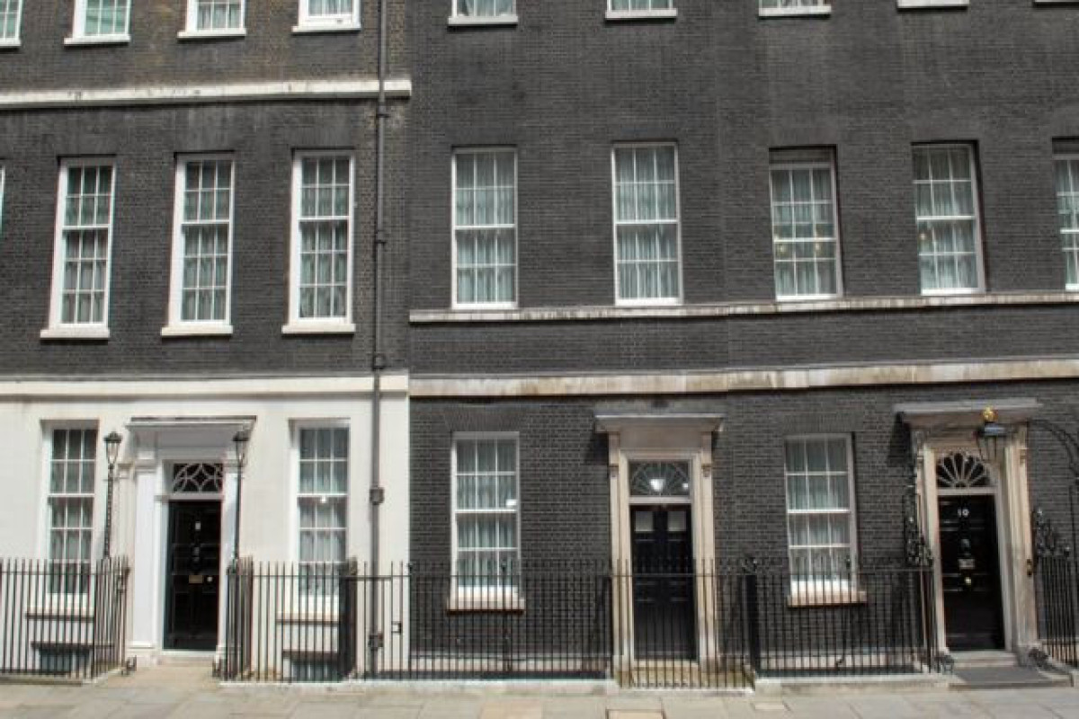 Boris Johnson to face vote of no confidence from Tory colleagues