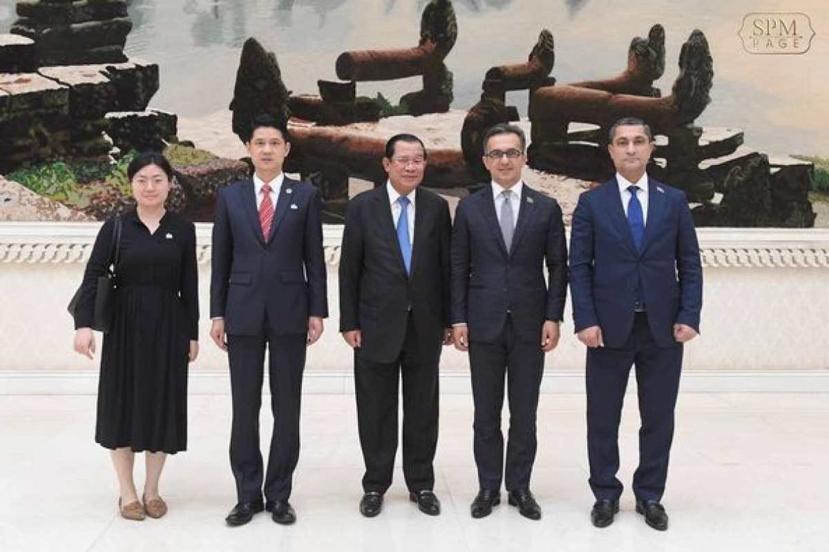 Azerbaijani MPs meet with Cambodian PM