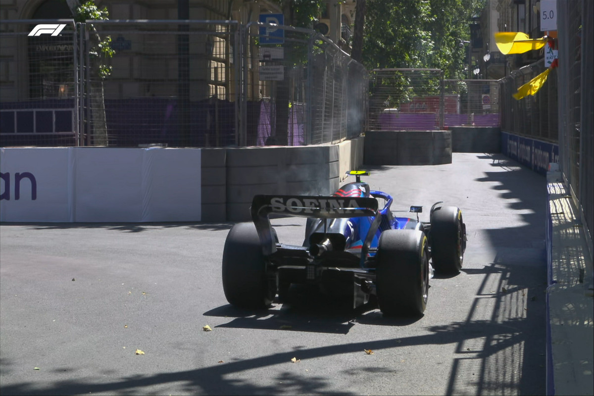 Formula 1: Engine of Williams' bolide stopped