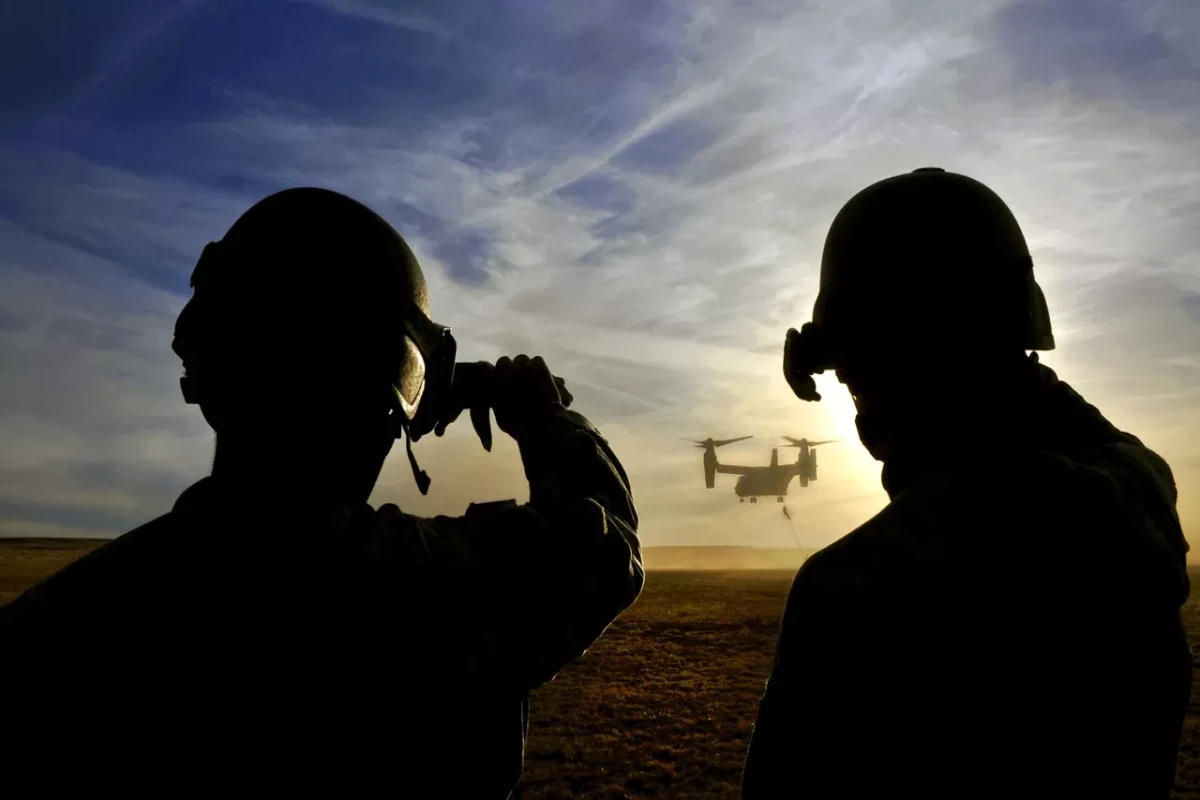 US navy to halt flights to Investigate recent crashes