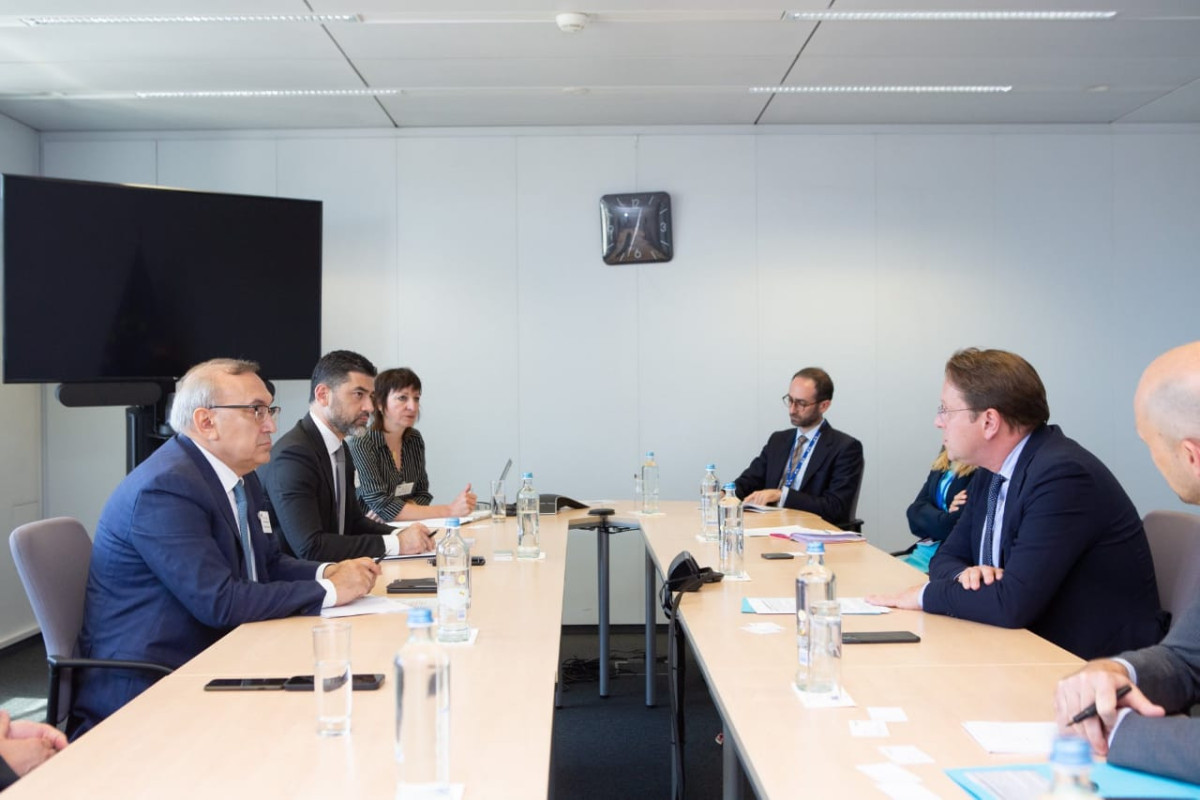 EU Commissioner discussed with SOCAR increasing gas supplies to Europe-PHOTO 