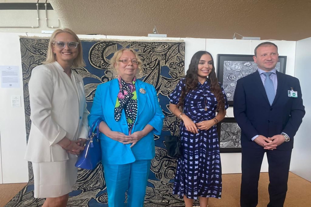 Carpet woven on the basis of Leyla Aliyeva's work of the same name was presented in Geneva-PHOTO 