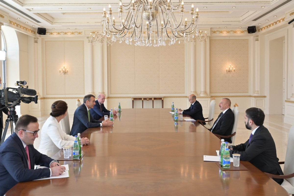 Ilham Aliyev, Bernard Lunin