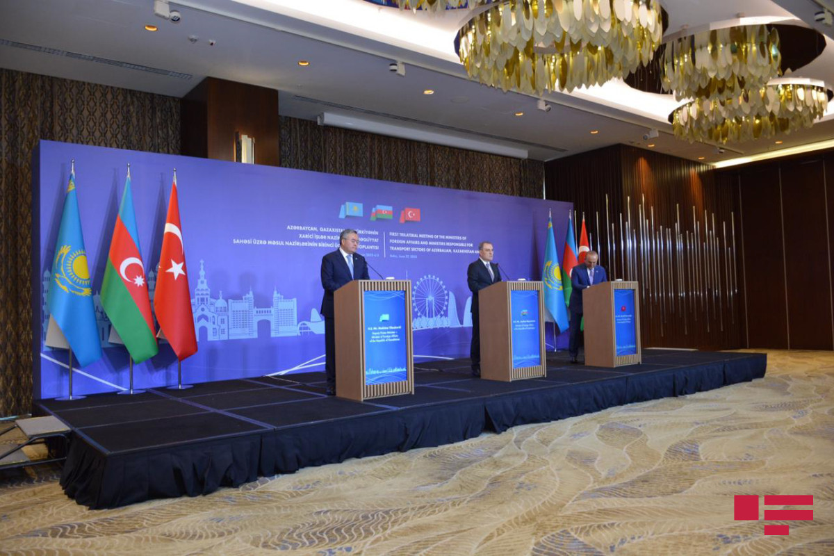 Turkish FM: "Transit through Caspian Sea has great importance"