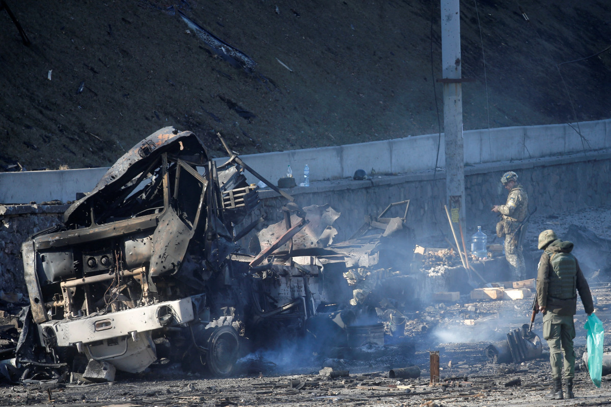 Russian army has lost more than 5,700 troops since beginning of Ukraine invasion