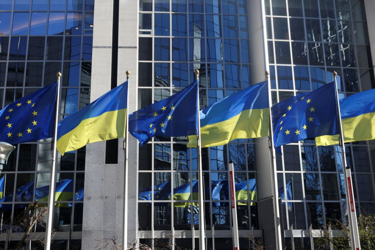 EU Commission proposes temporary residence rights for Ukraine refugees