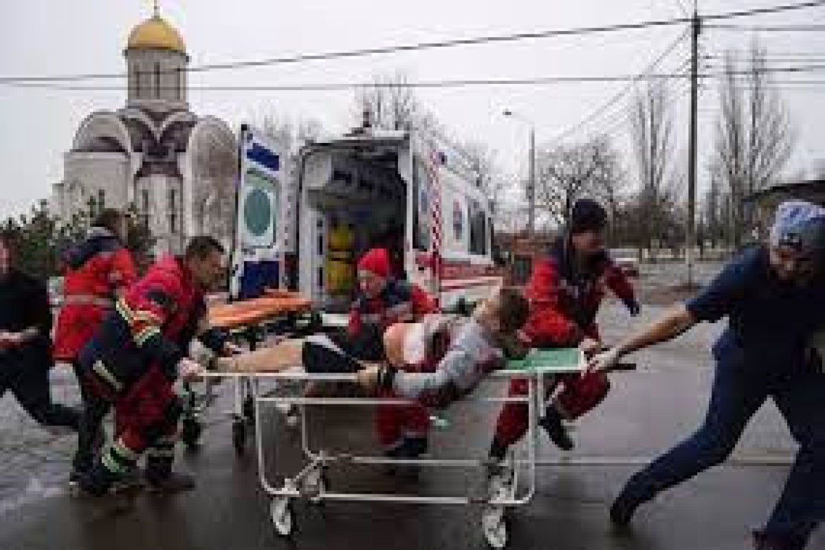 Heavy shelling of Mariupol leaves dozens injured, mayor says