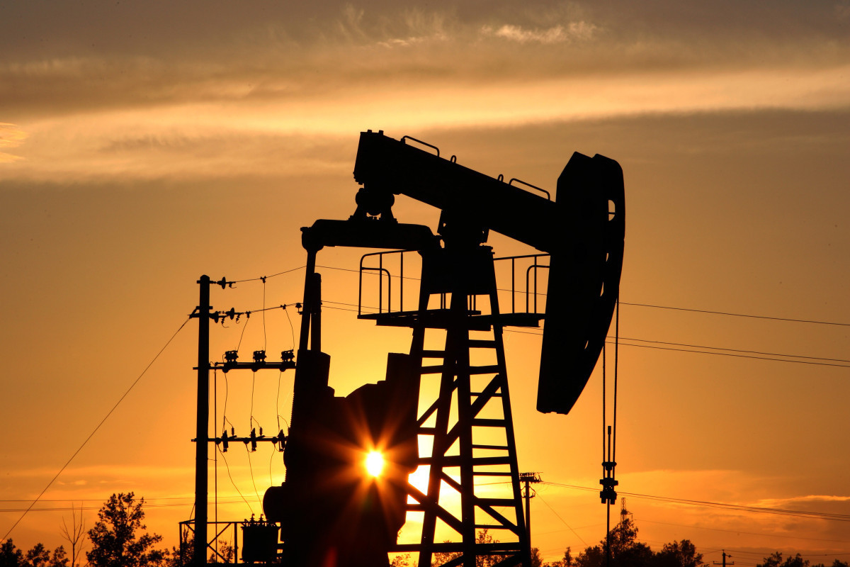 Oil price nears USD 120-UPDATED-1 