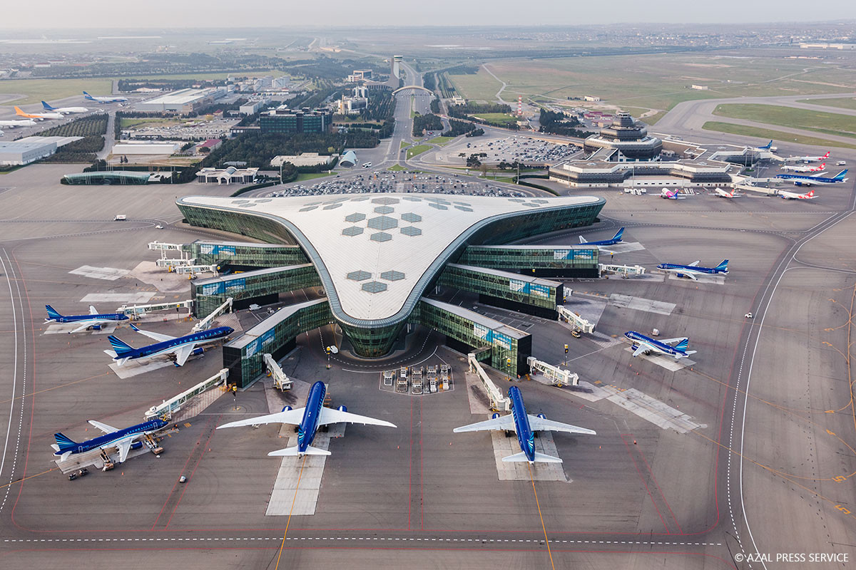 AZAL and Buta Airways suspend flights to Russia
