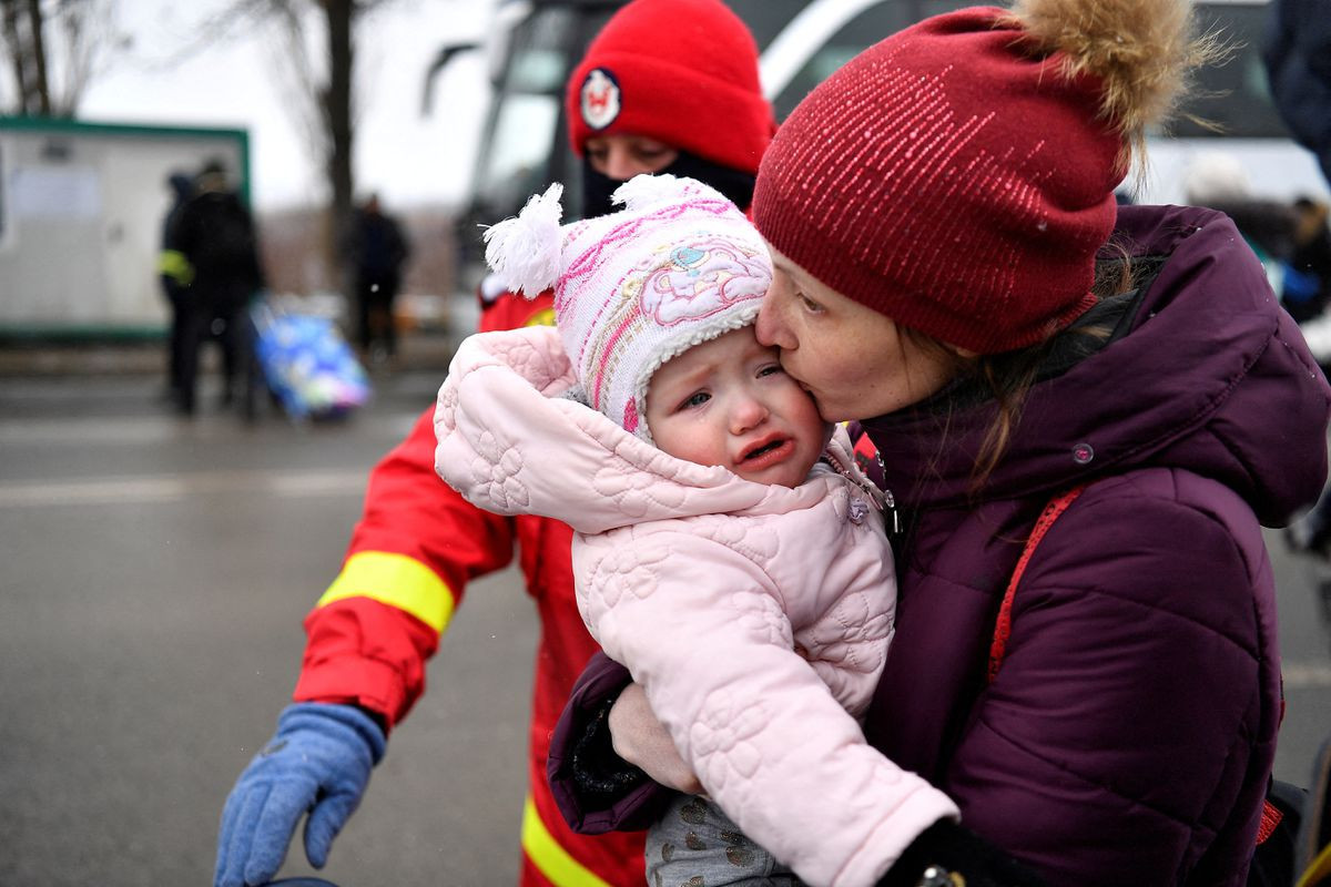 More than 1.7 million Ukrainians have fled to Central Europe, UN says