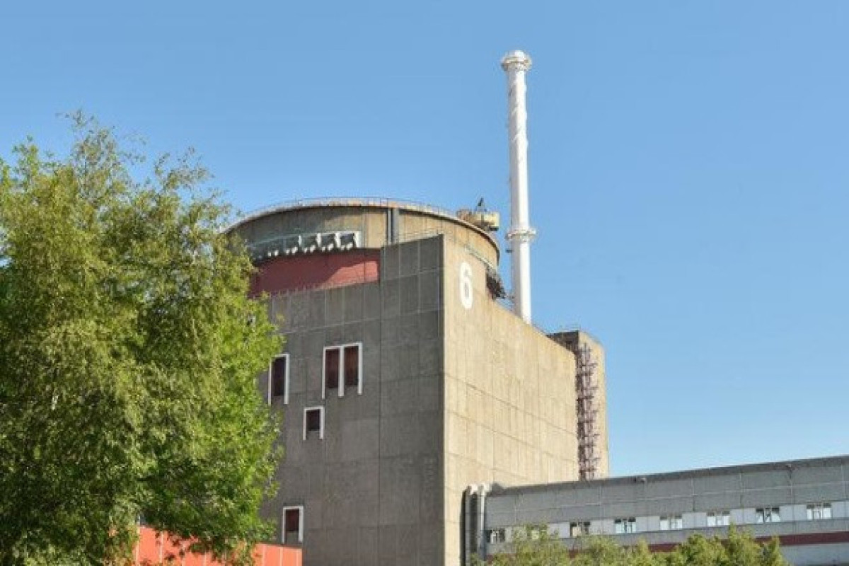 There are about 500 Russian soldiers at the Zaporozhye nuclear power plant , Ukrainian minister says