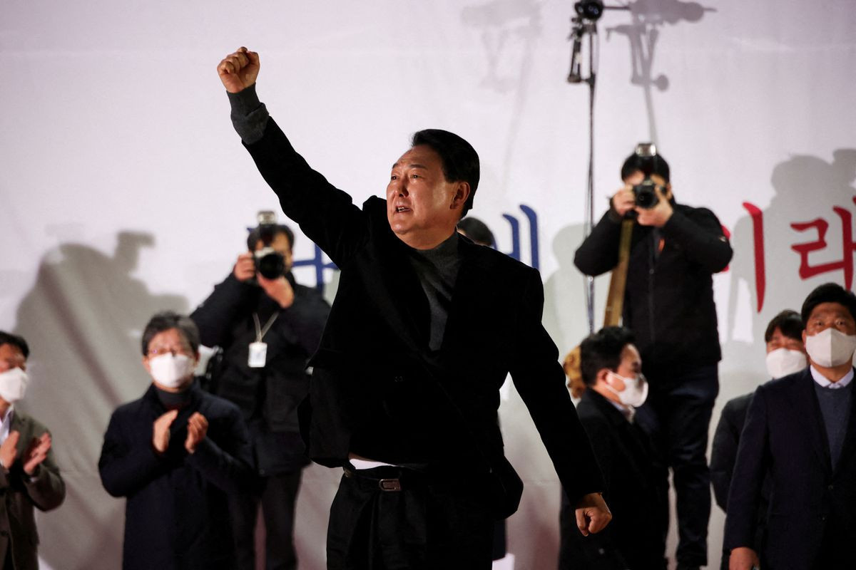 South Korean opposition candidate Yoon elected president