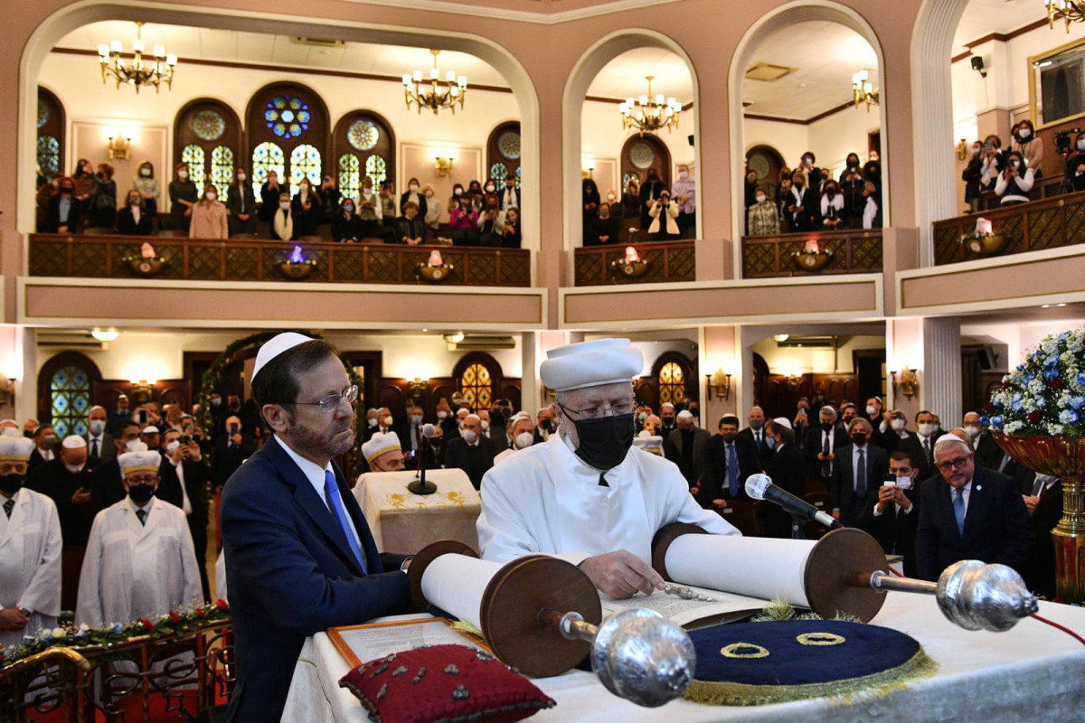 Israeli President concludes historic Turkey trip with stop at Istanbul synagogue