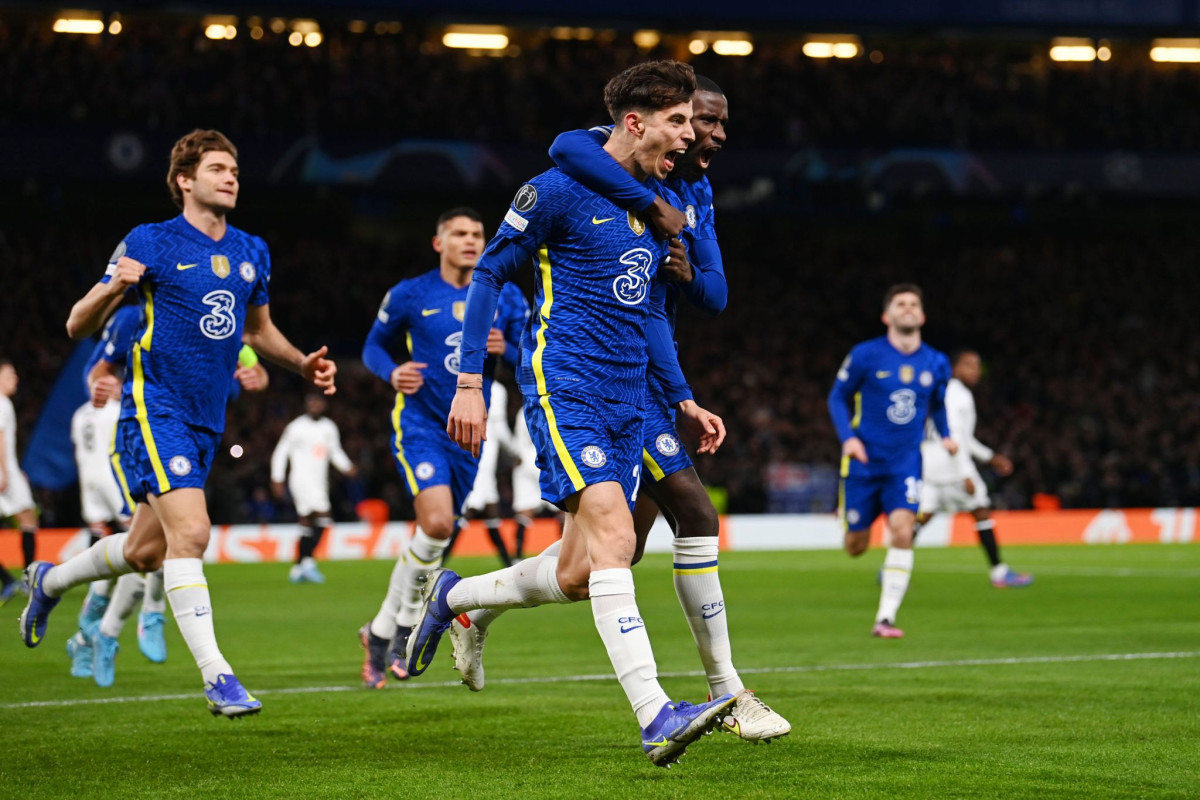 Chelsea banned from making transfers and giving new contracts as part of new sanctions