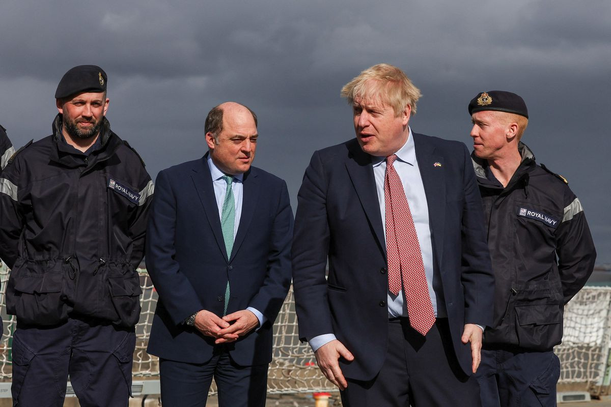Britain to pursue more options to bolster Ukraine's self-defence