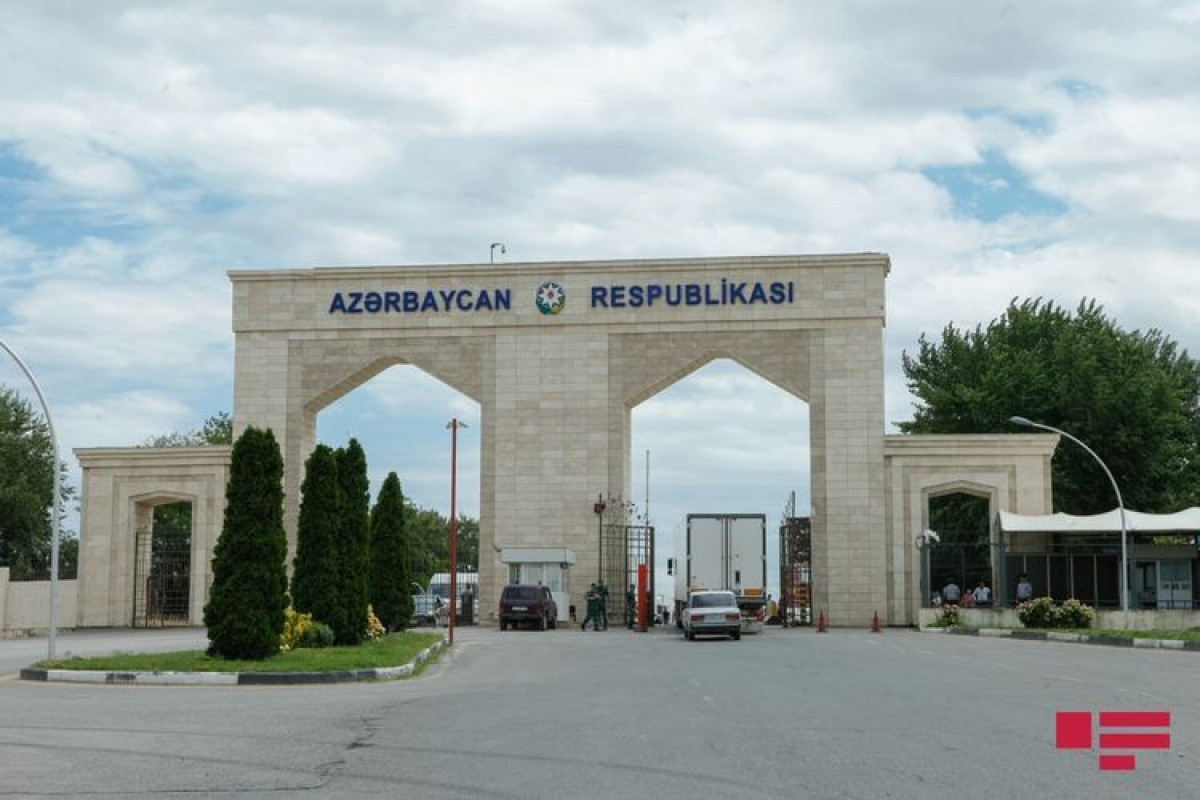 Azerbaijani PM comments on suggestion of opening land borders