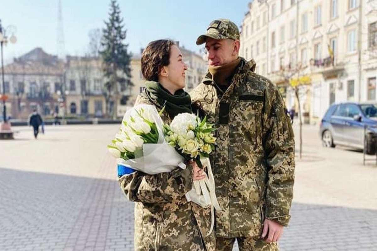 More than 10.6 thousand couples got married in Ukraine during the war
