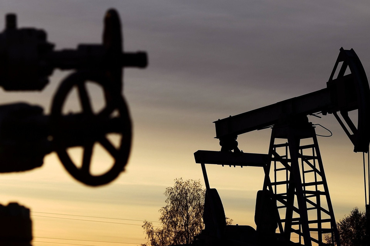Azerbaijani oil price decreases