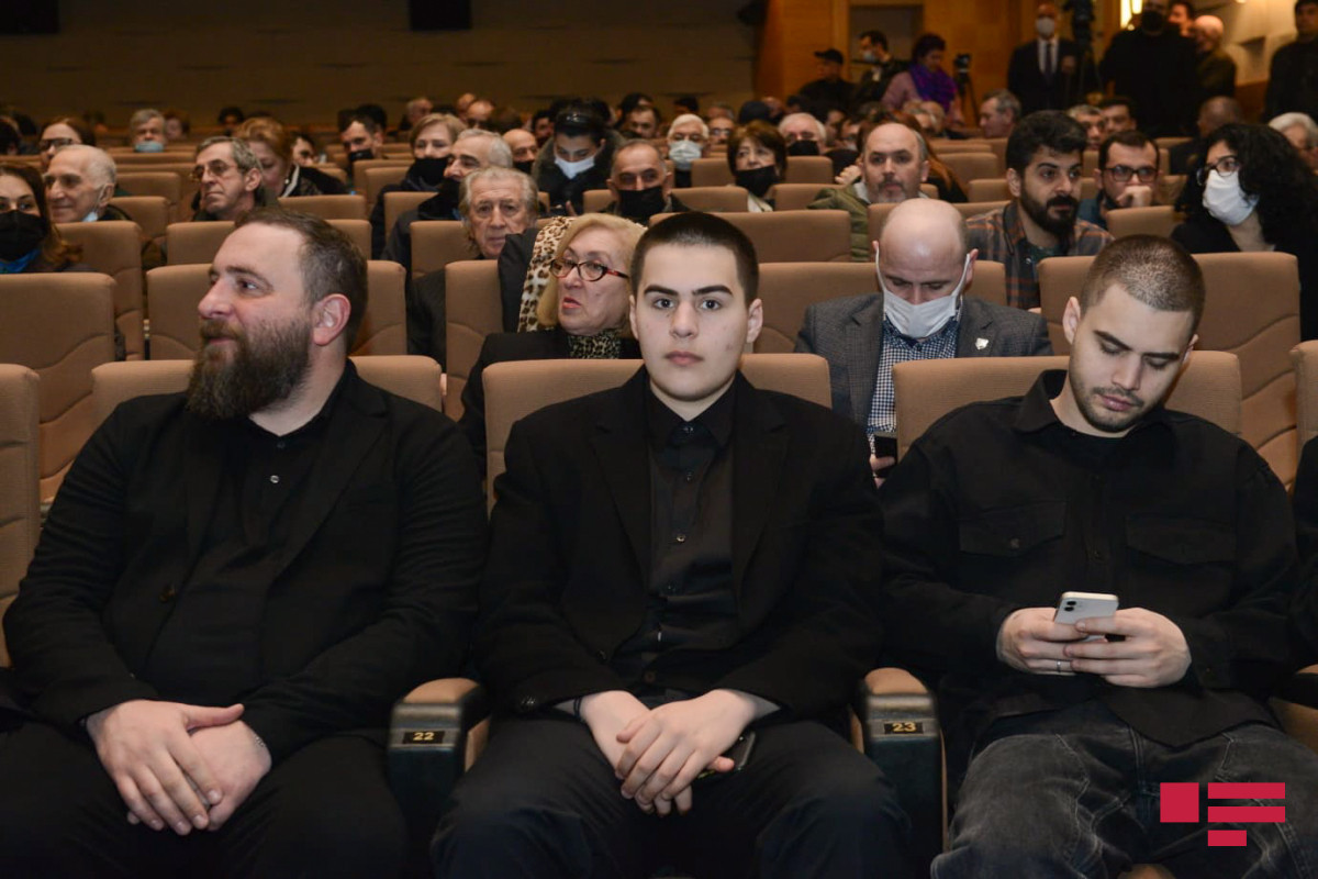 Azerbaijani People’s writer laid to rest in Alley of Honors-PHOTO 