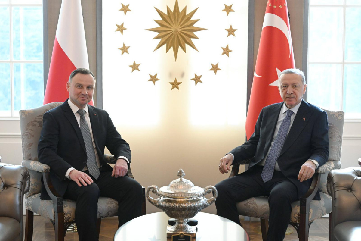 Erdogan meets with Polish counterpart