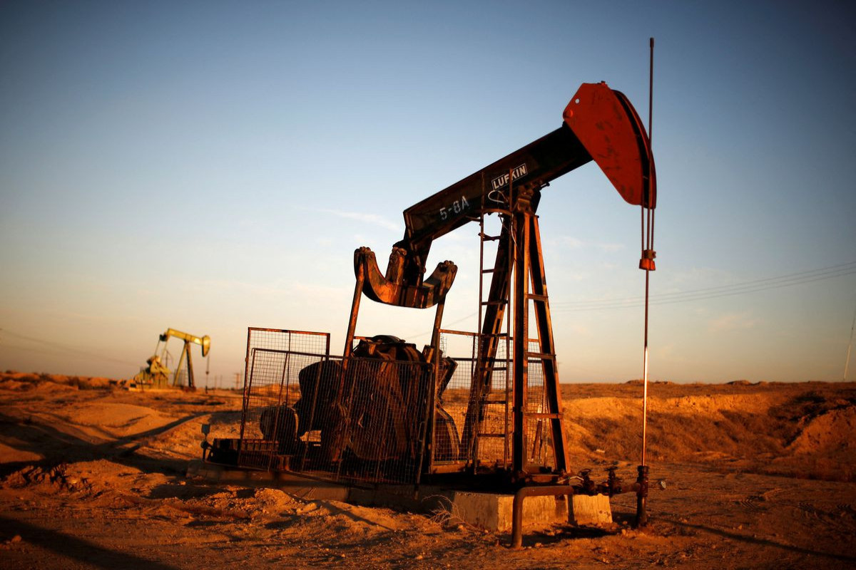 Oil jumps on lack of progress in Russia-Ukraine talks