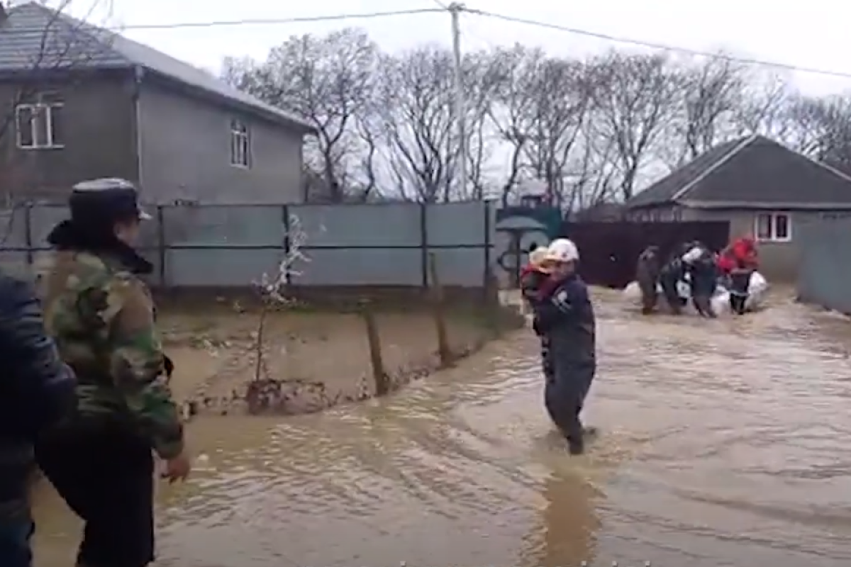 Azerbaijan’s MES: 146 people evacuated due to heavy rain in Southern region-VIDEO 