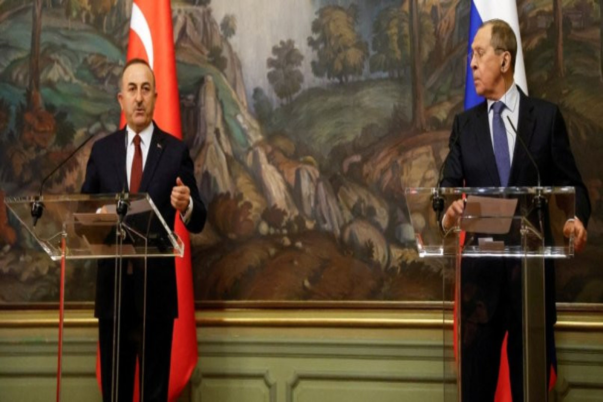 Turkish Foreign Minister holds phone talk with his Russian counterpart