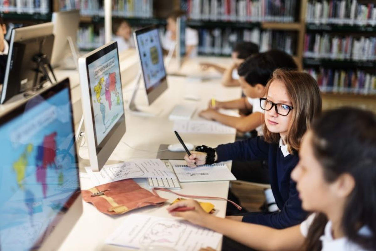 Schools in Kyiv to reopen online on Monday