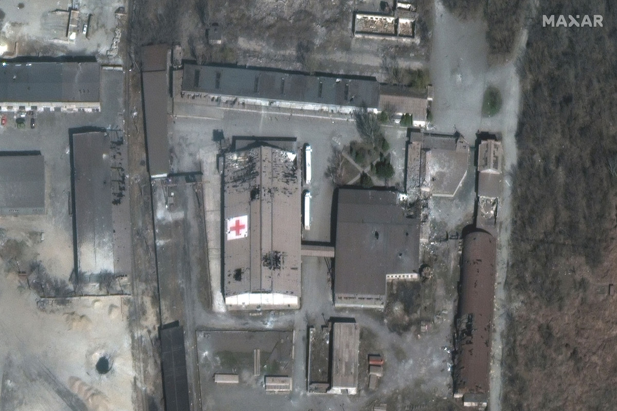 Mariupol Red Cross warehouse hit by military strikes, satellite imagery confirms