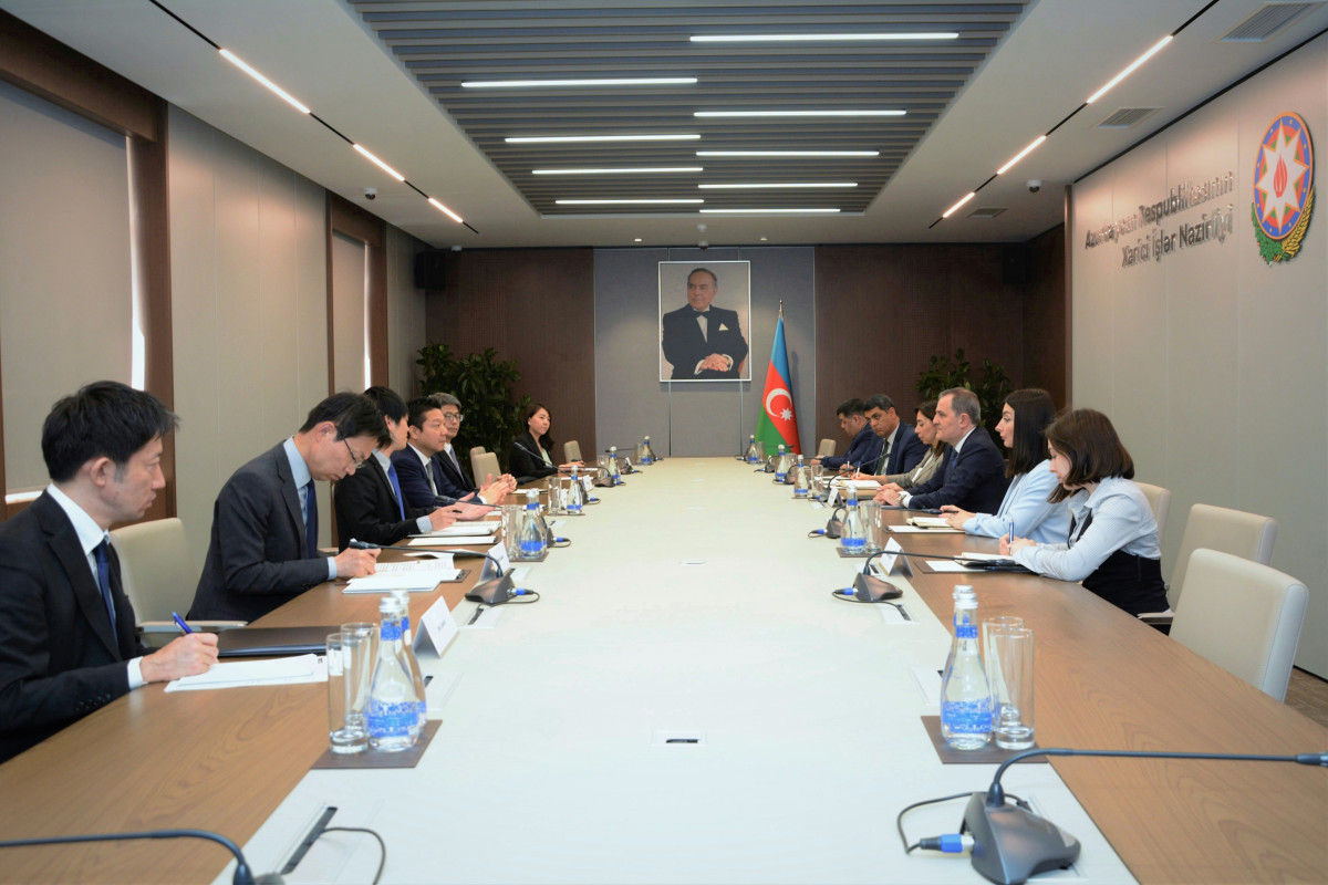 Azerbaijani FM receives Japan’s Deputy FM