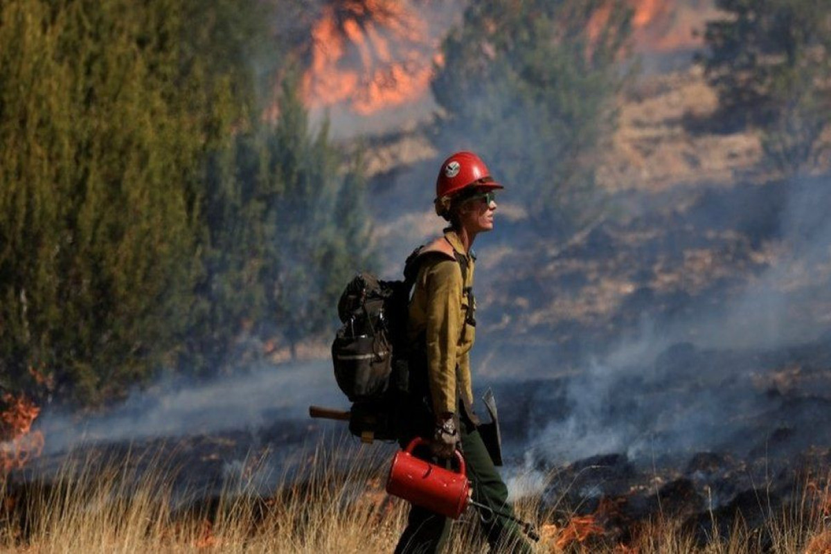 New Mexico wildfire, huge blaze could worsen this weekend