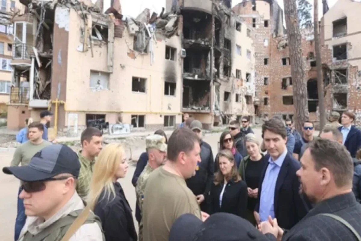 Trudeau makes surprise visit to Ukraine, meets with Zelensky