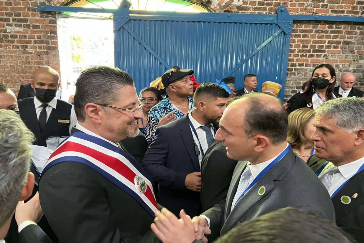 Mammad Talibov, , Azerbaijani Ambassador Extraordinary and Plenipotentiary to Costa Rica and Chavez Robles, President of Costa Rica