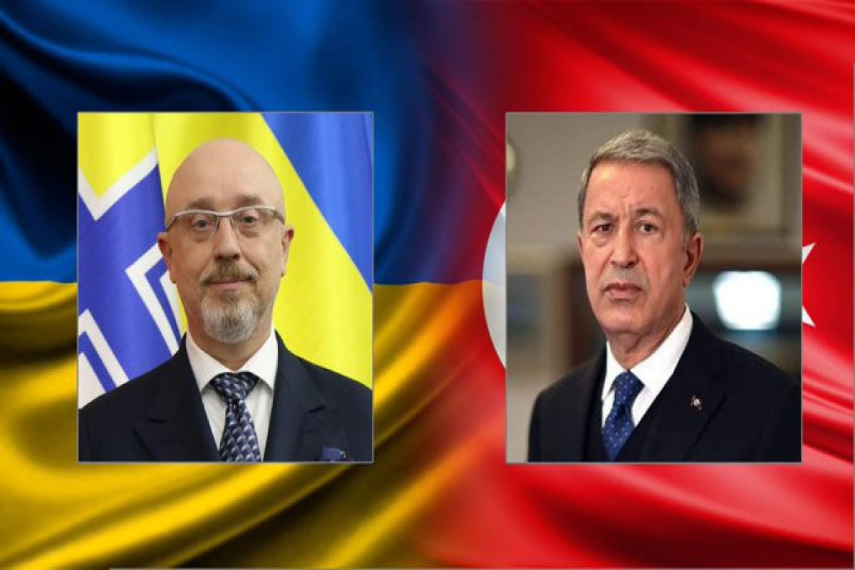 Oleksiy Reznikov, Ukranian Defense Minister and Hulusi Akar, Defense Minister of Turkiye